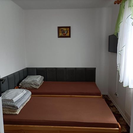 Ferienwohnung Jasionka 2 Ustrzyki Dolne Exterior foto