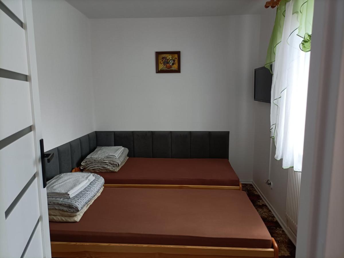 Ferienwohnung Jasionka 2 Ustrzyki Dolne Exterior foto